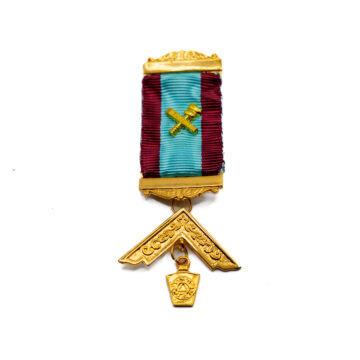 Mark Past Master borstjuweel