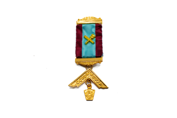 Mark Past Master borstjuweel
